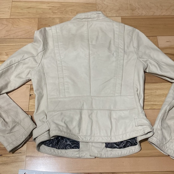 Vintage Off-White Moto Leather Jacket - Picture 3 of 17